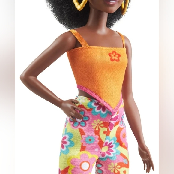 Barbie Fashionistas Doll with Petite Body Retro Floral Clothes & Accessories - Picture 3 of 5